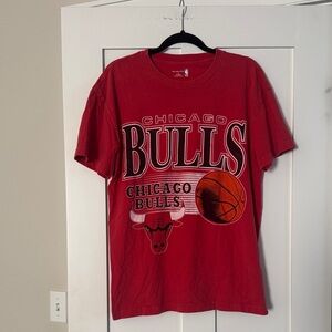 Abercrombie Red Chicago Bulls NBA Graphic T-Shirt